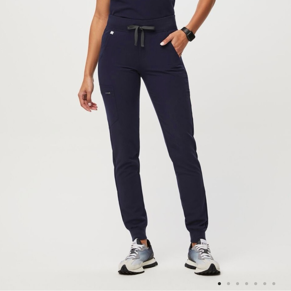 FIGS Zamora Jogger scrub pants